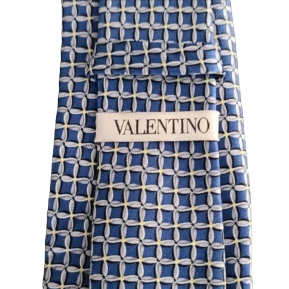 VINTAGE VALENTINO Silk Tie Chainlink Mens Suit Retro Abstract Luxury Collectible - Picture 2 of 16